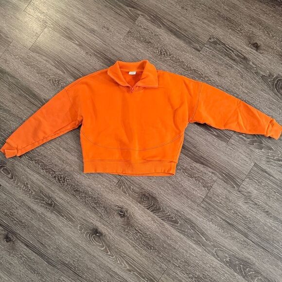 Outdoor Voices Nimbus 1/4 Zip Sweatshirt - Picture 1 of 7